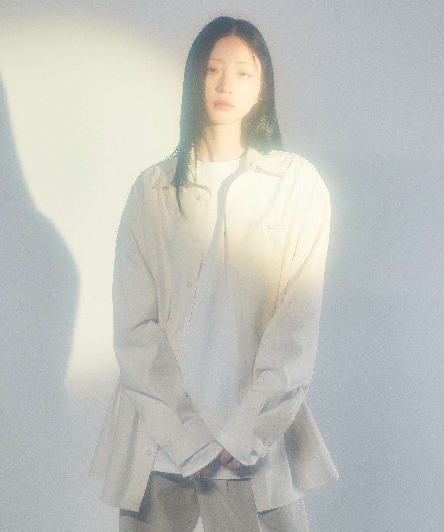 솔리드 오버핏 긴팔 셔츠 [IVORY] 김나영이 착용한 제로플래닛